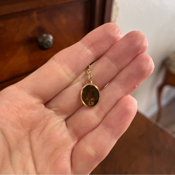 Louise Damas Necklace La Nacre 24k Gold-Plated Finish - Picture 9 of 11